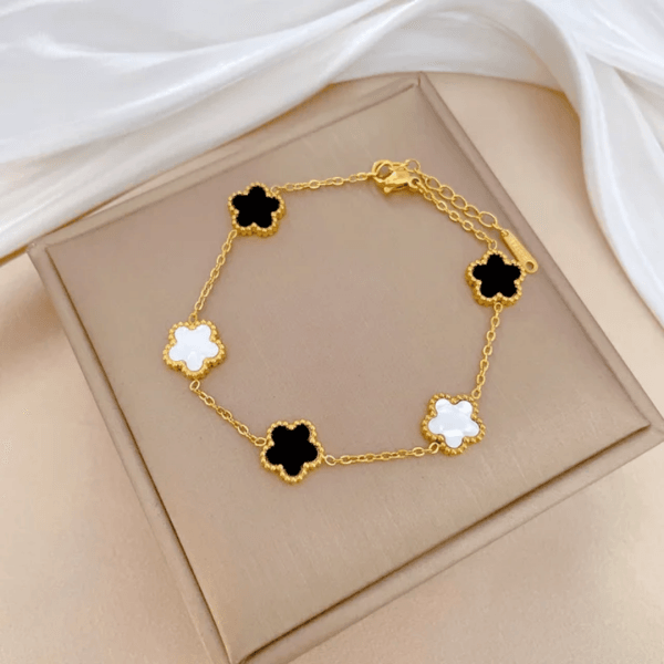 Black & white clover bracelet gold plated - Craftybella