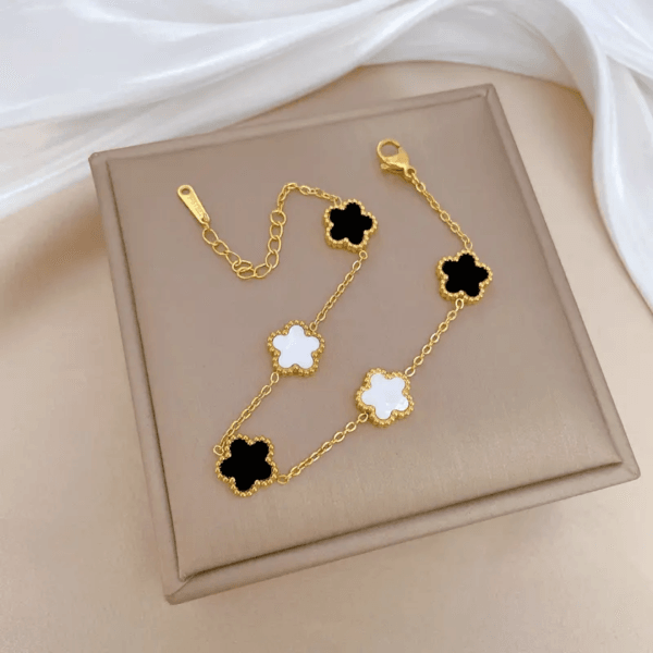 Black & white clover bracelet gold plated - Craftybella