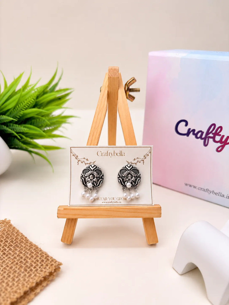 Set of 8 Unique designs with a chocolate and Personalised card