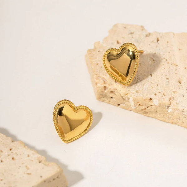 Heart shape stud 18k gold plated