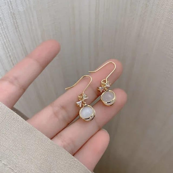 Stunning Cat Eye Earring