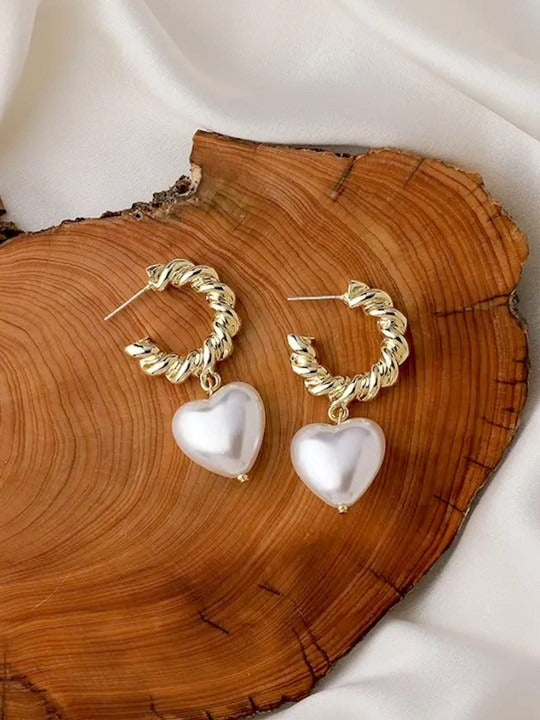 Cute White Pearl Heart shape earring