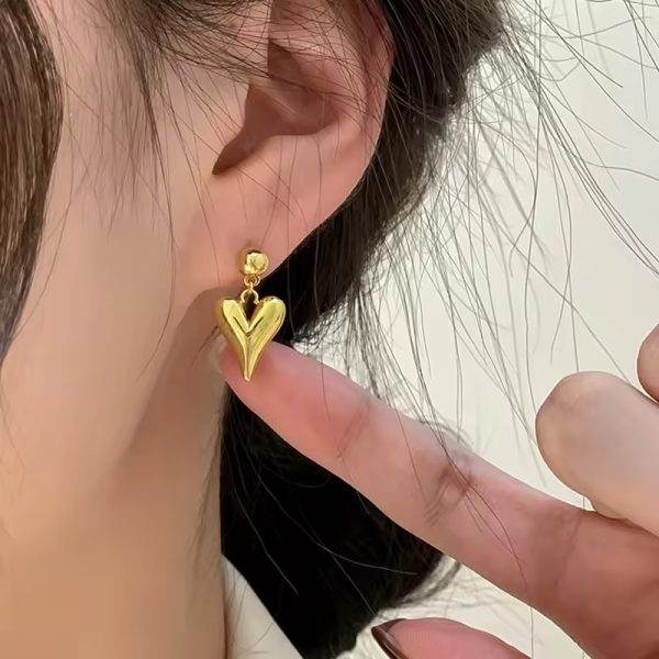 Gold plated heart shape earring - Craftybella