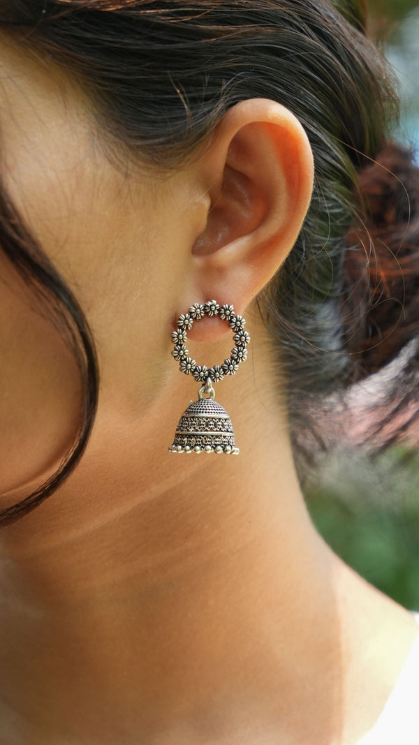 Chamakta Phool Chakra jhumka