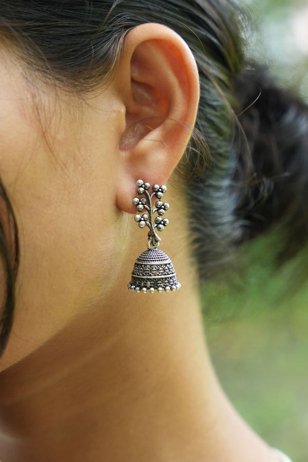 Nature’s Trail Long Leaf Jhumka