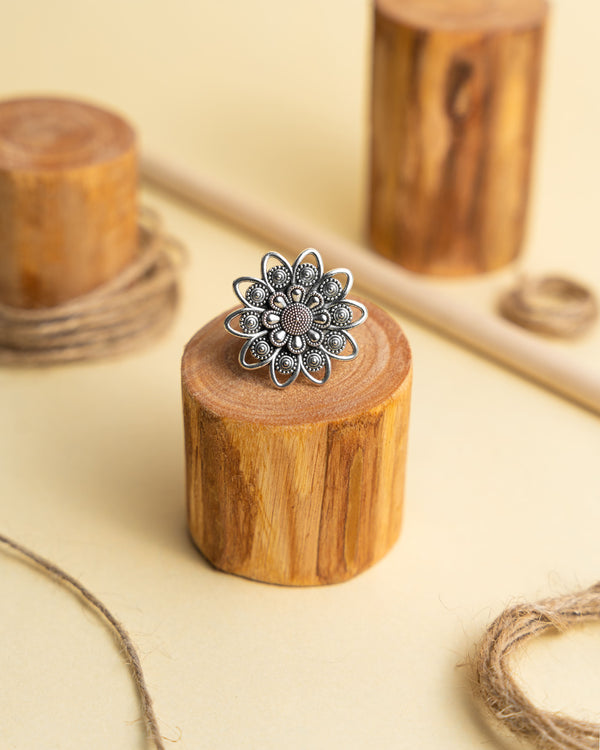 Petals Oxidised Adjustable Ring