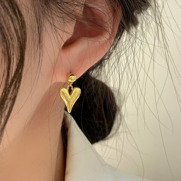 Gold plated heart shape earring