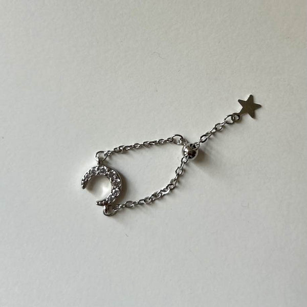 Celestial Glow Adjustable Chain Ring – Moon & Star Charm, Silver Plated