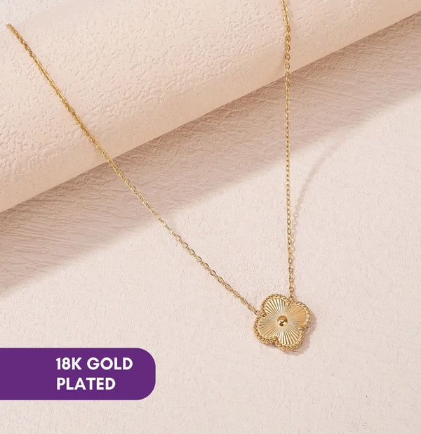 Golden Petal Charm Necklace – Vintage Floral Elegance