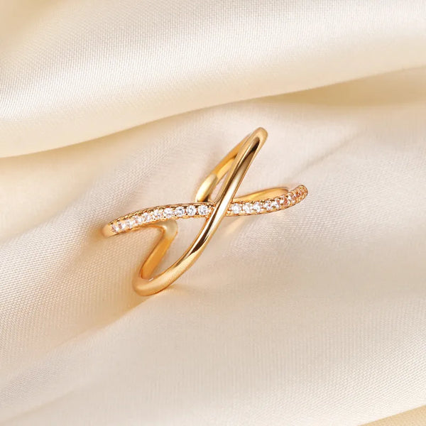 Luna Crossover Ring