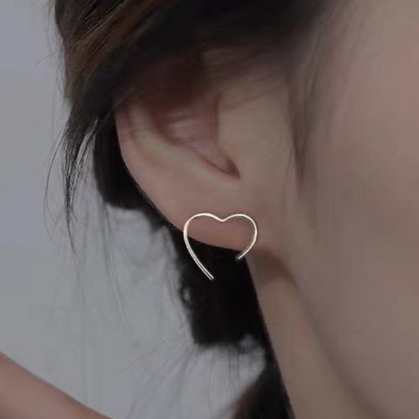 Trendy Small Heart Studs