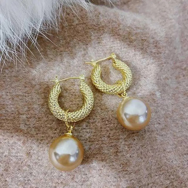 Majestic Pearl Loops